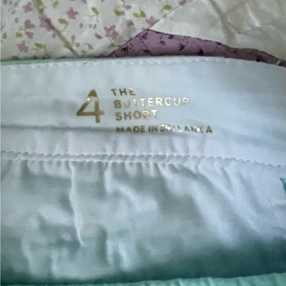 Lilly Pulitzer Buttercup Short. Size 4. Minty green. 100% cotton. Scalloped hem. - Picture 9 of 10